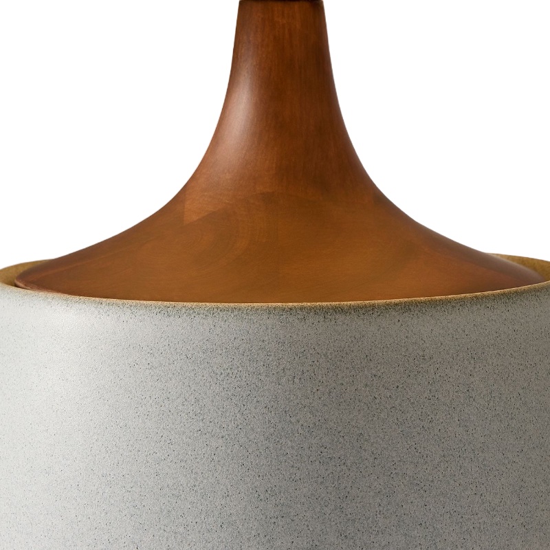 Close-up of the Avero wood neck detail