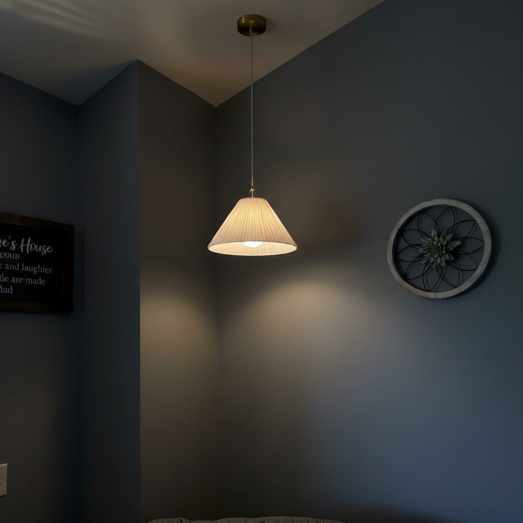 Customer wall scene with Blossine pendant light