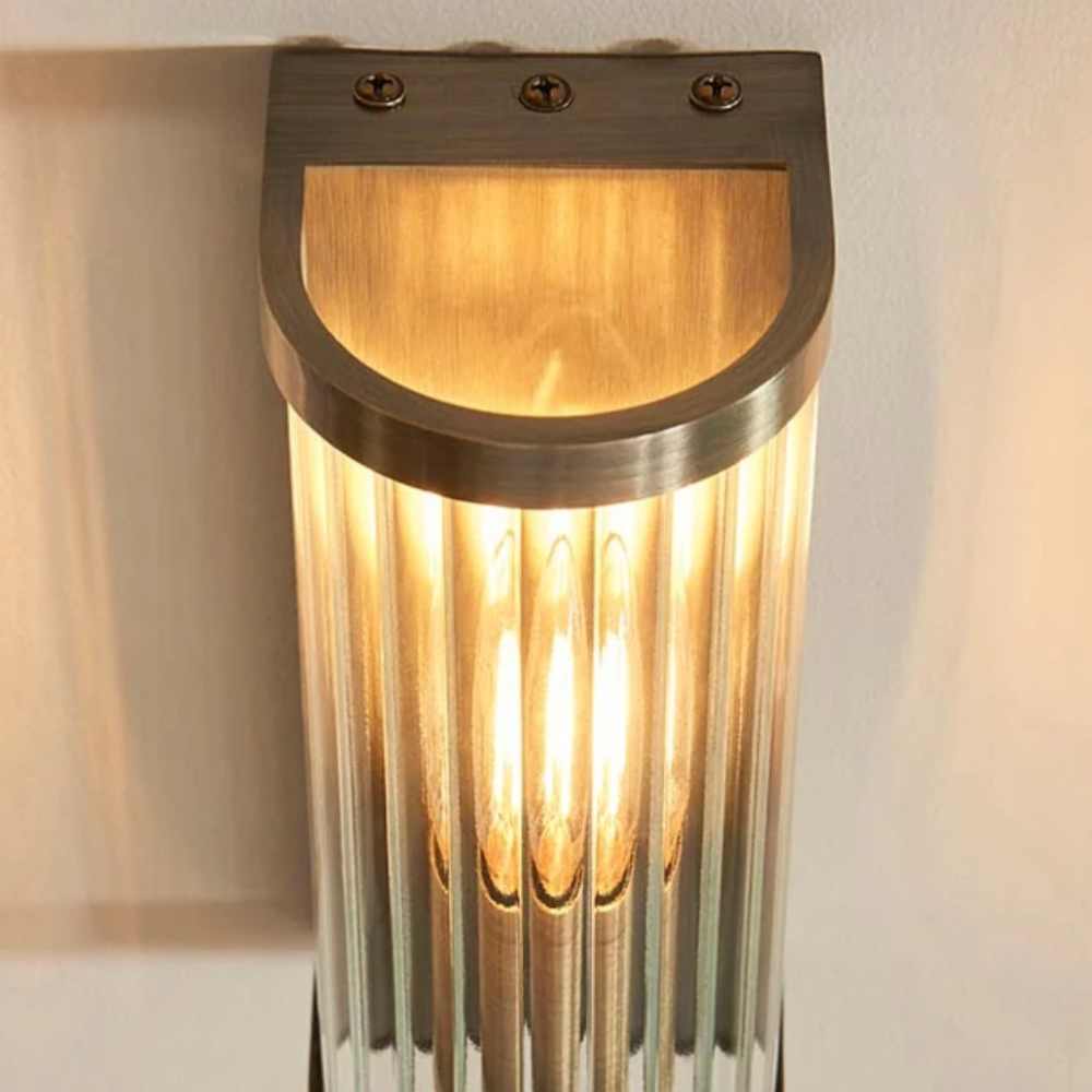 Крупный план латунной верхней части RibGlow