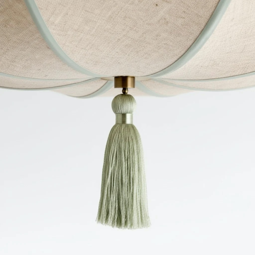 Close-up of Valoflor tassel detail