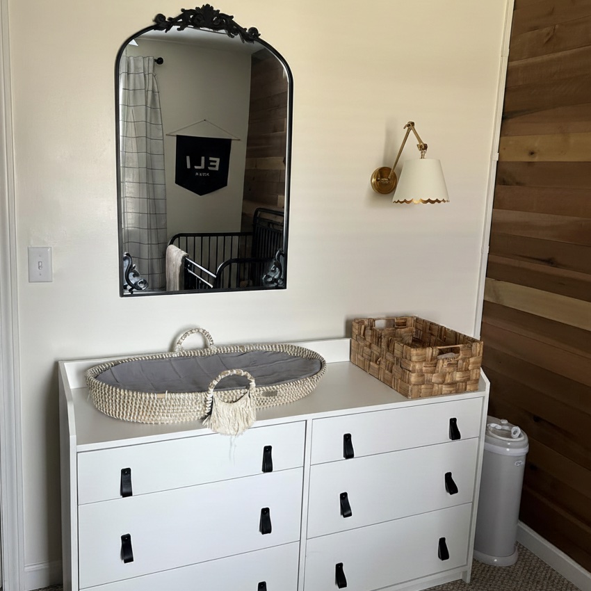 Customer interior with Foldray wall light
