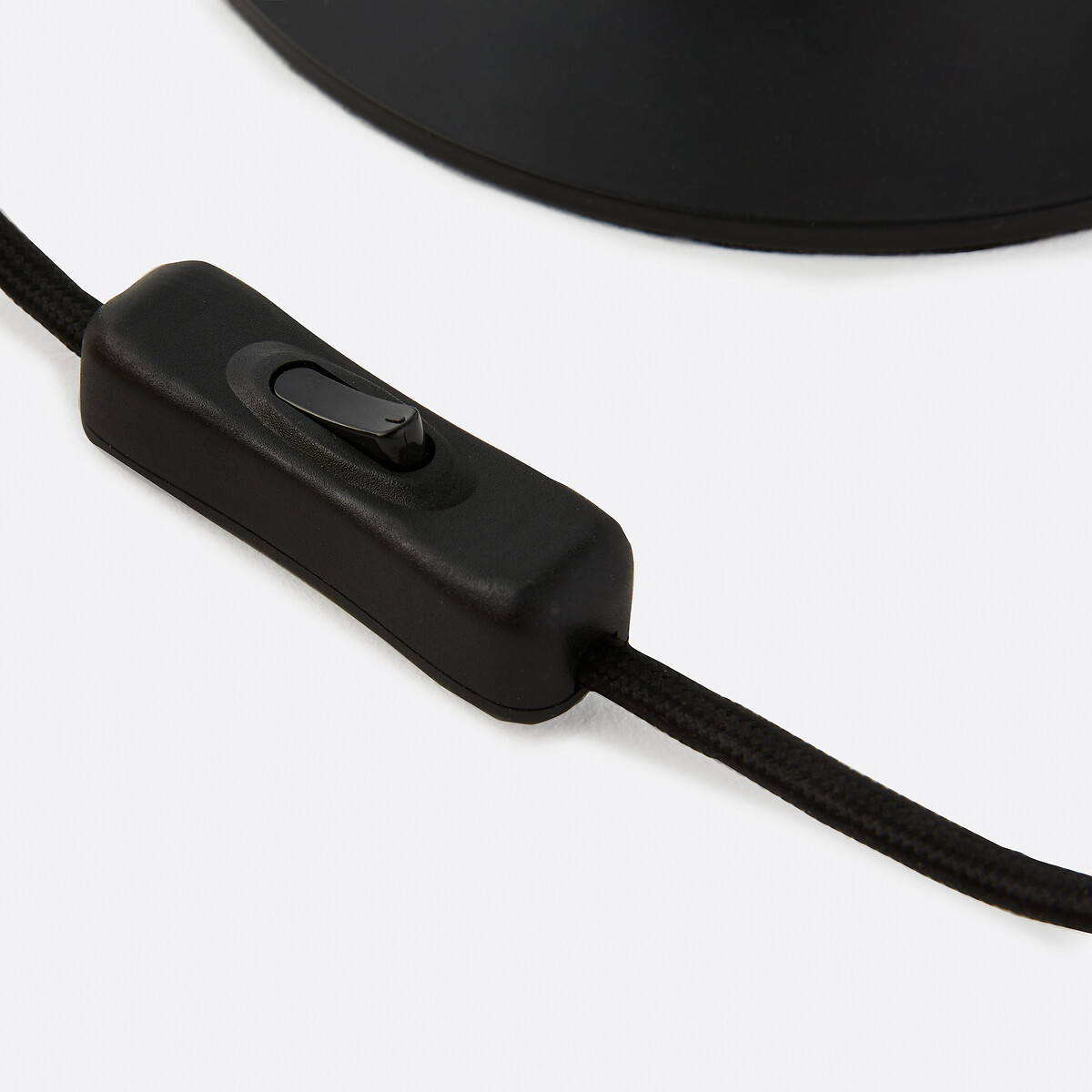 Close-up of the inline switch
