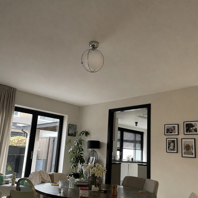 Customer interior photo with Kallera ceiling light