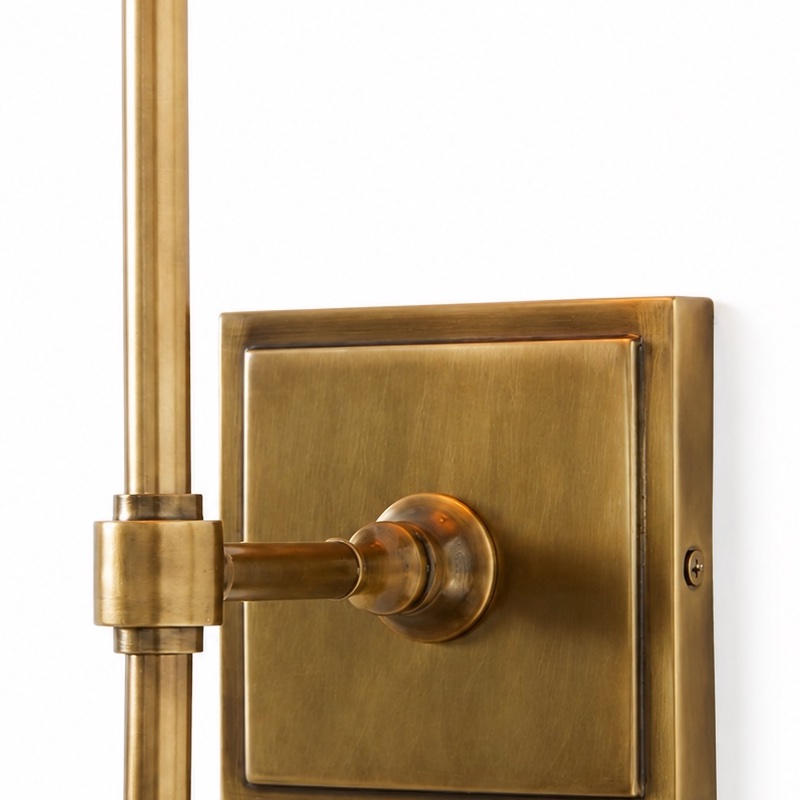 Close-up of Derlina brass wall plate