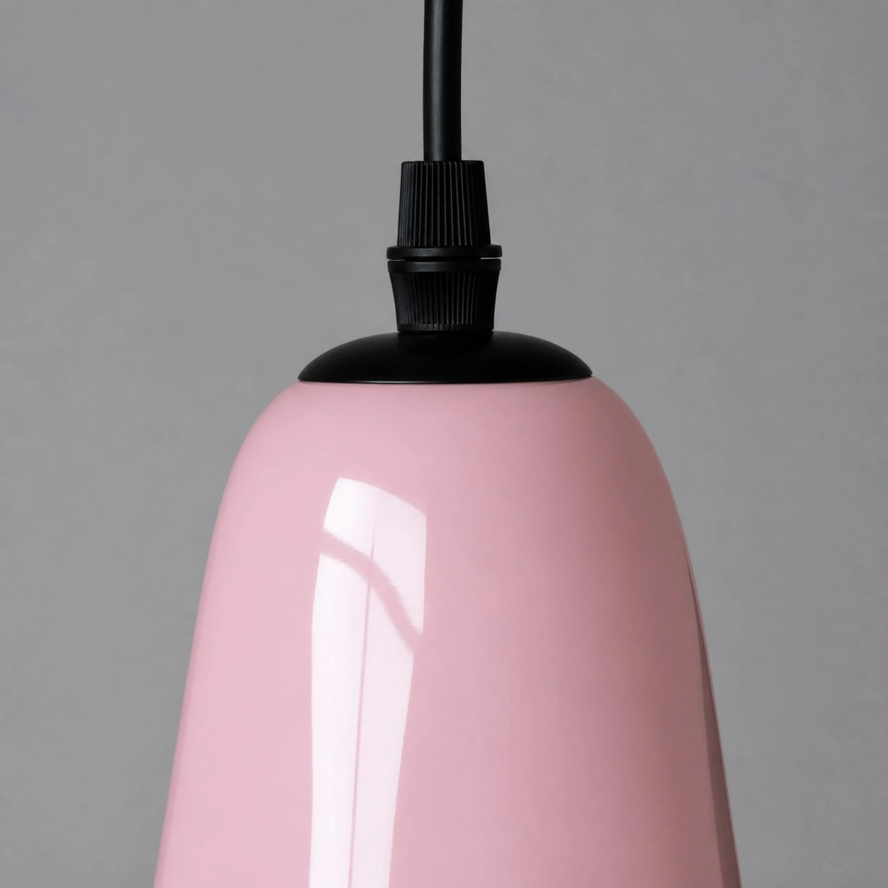 Pendant cord and socket housing detail